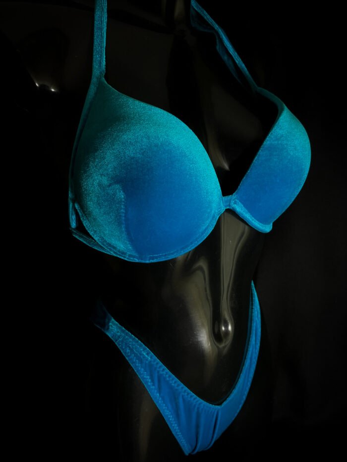 Round cup bikini